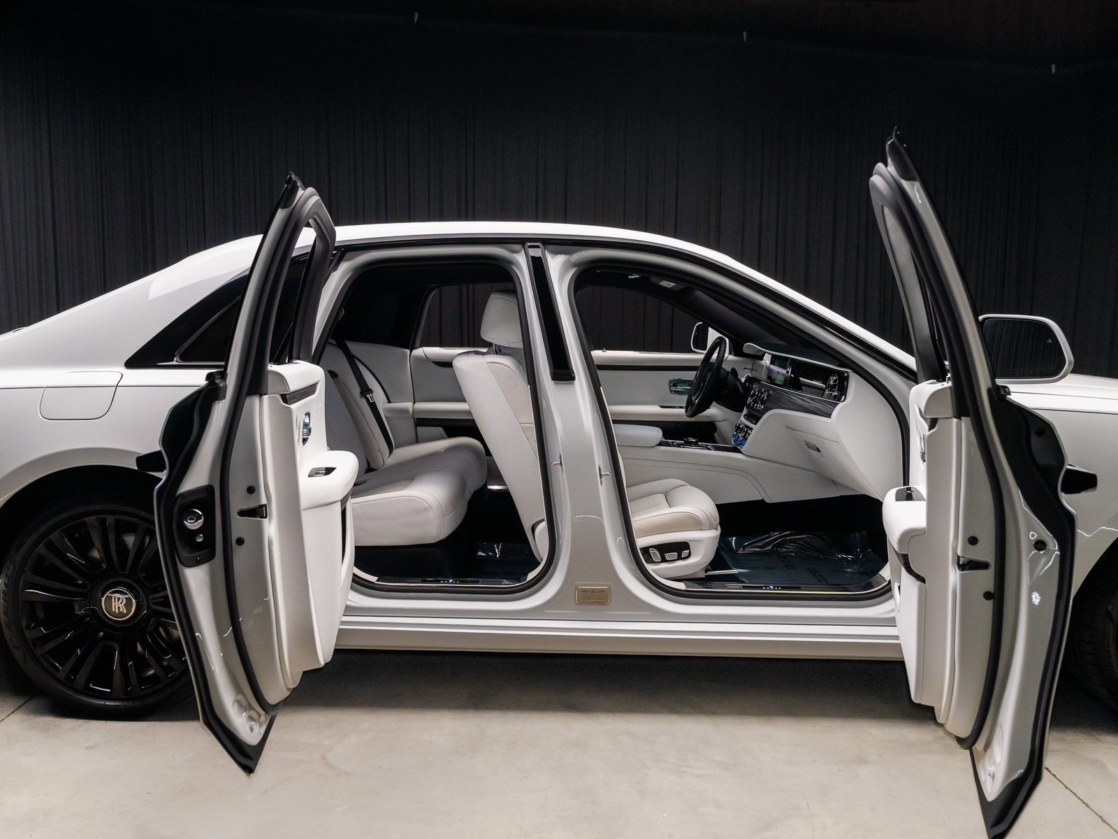 Used 2021 Rolls-Royce Ghost image 57