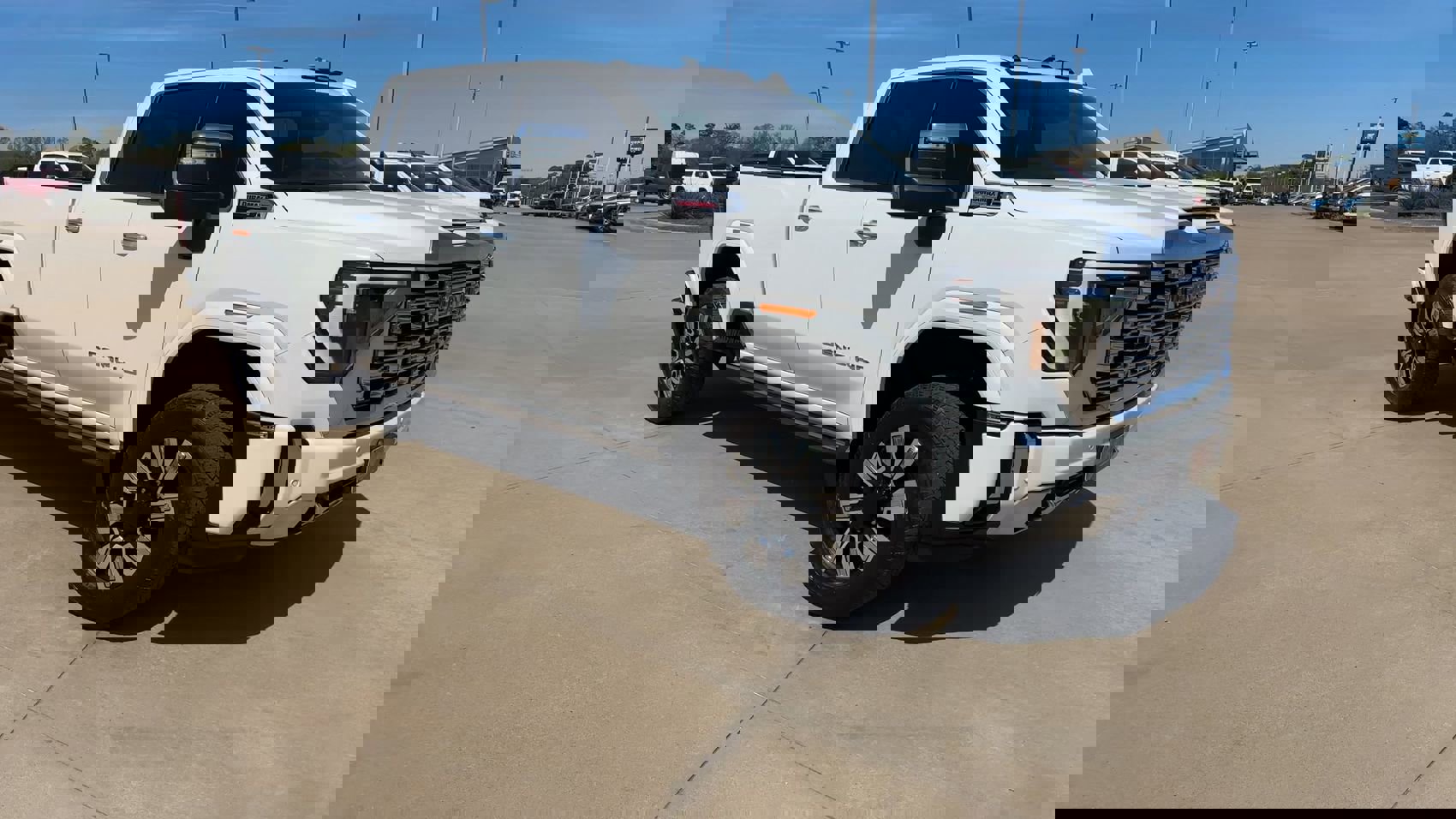 Used 2024 GMC Sierra 3500 Denali w/ Technology Package image 3