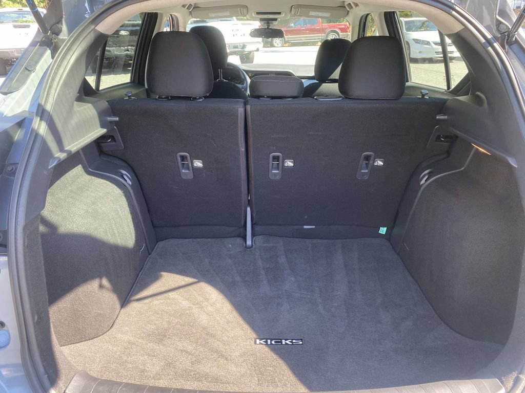 Used 2023 Nissan Kicks SV FWD image 10