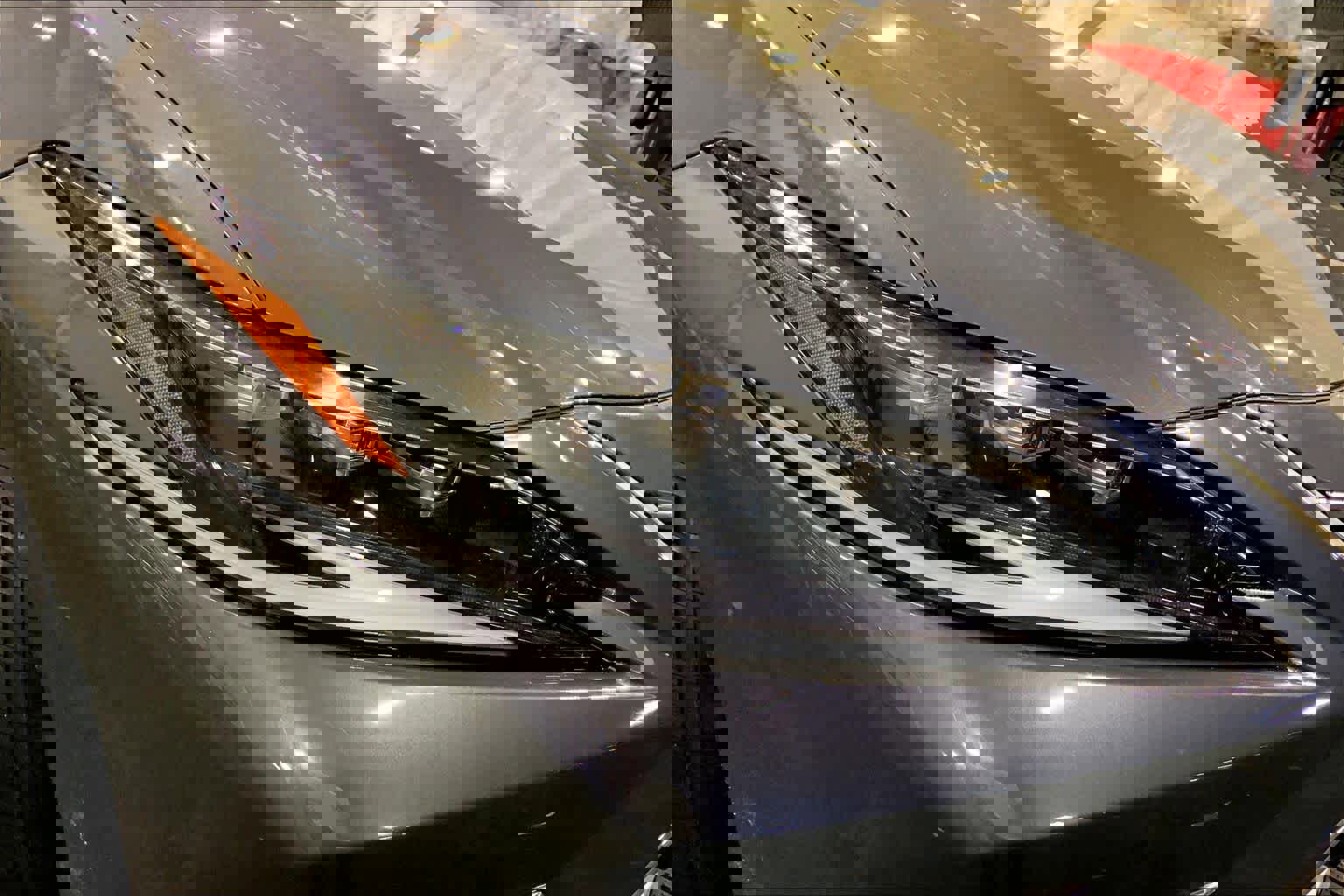 New 2025 Lexus ES 350 Ultra Luxury image 13