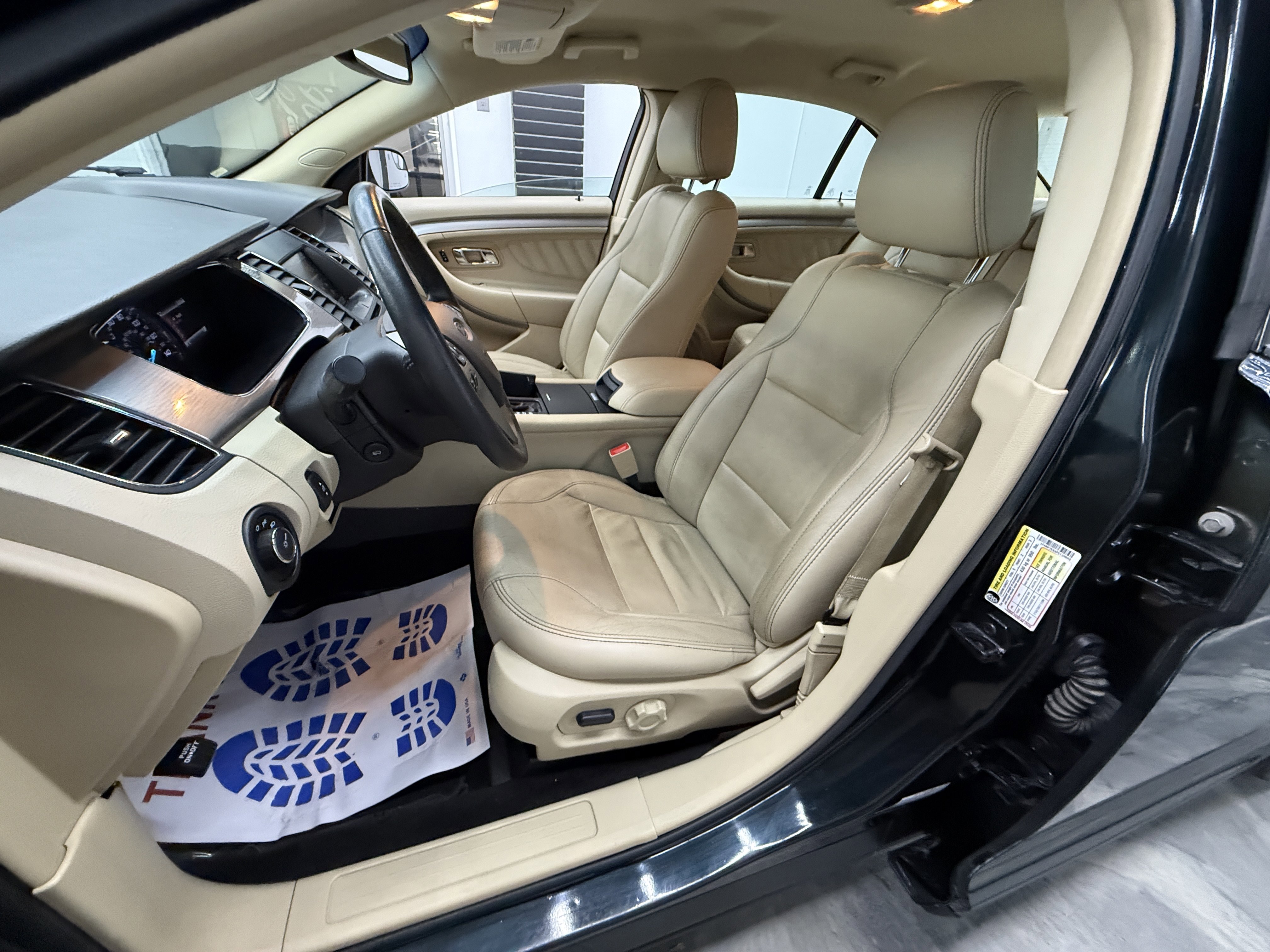 Used 2015 Ford Taurus SEL w/ Equipment Group 201A image 11