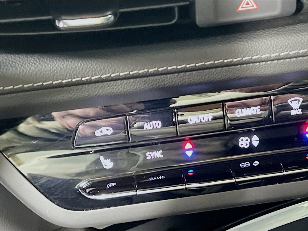 Certified 2023 Buick Envision Preferred w/ Sport Touring Package image 19