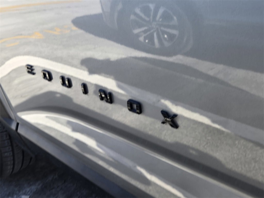 Used 2025 Chevrolet Equinox RS w/ Safety and Technology Package image 11