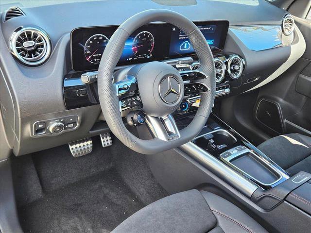 New 2025 Mercedes-Benz GLA 35 AMG 4MATIC image 3