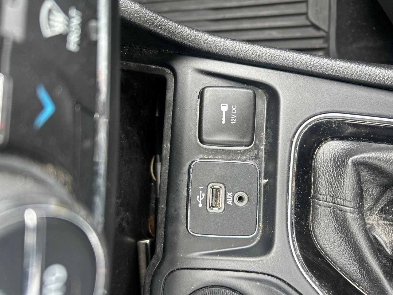 Used 2019 Jeep Cherokee Limited AWD/4WD image 27