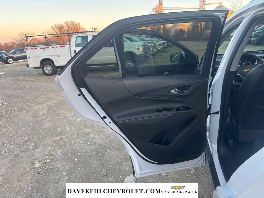 Used 2023 Chevrolet Equinox Premier image 31