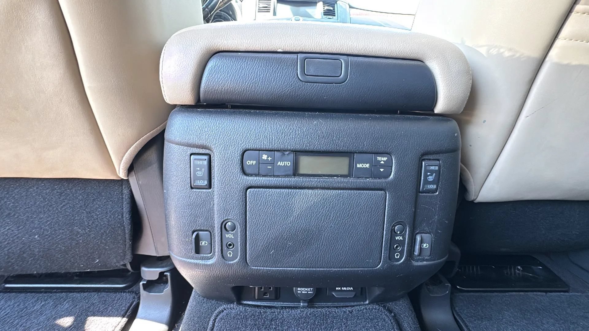 Used 2019 Nissan Armada Platinum w/ Interior Lighting Package AWD/4WD image 17