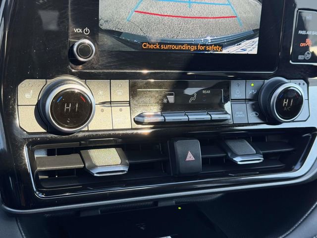 Used 2023 Toyota Highlander XLE image 30