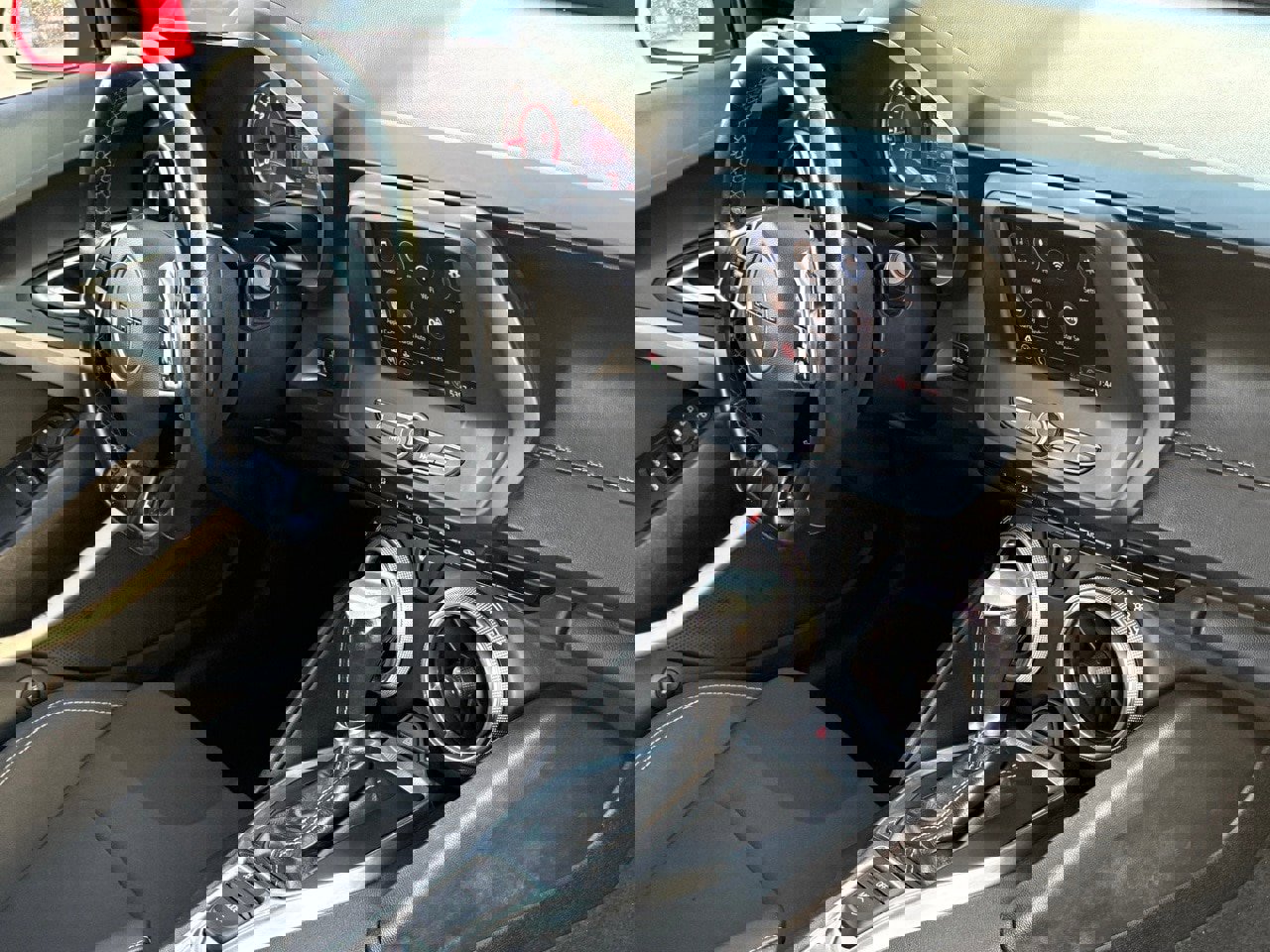 Used 2020 Chevrolet Camaro LT image 30