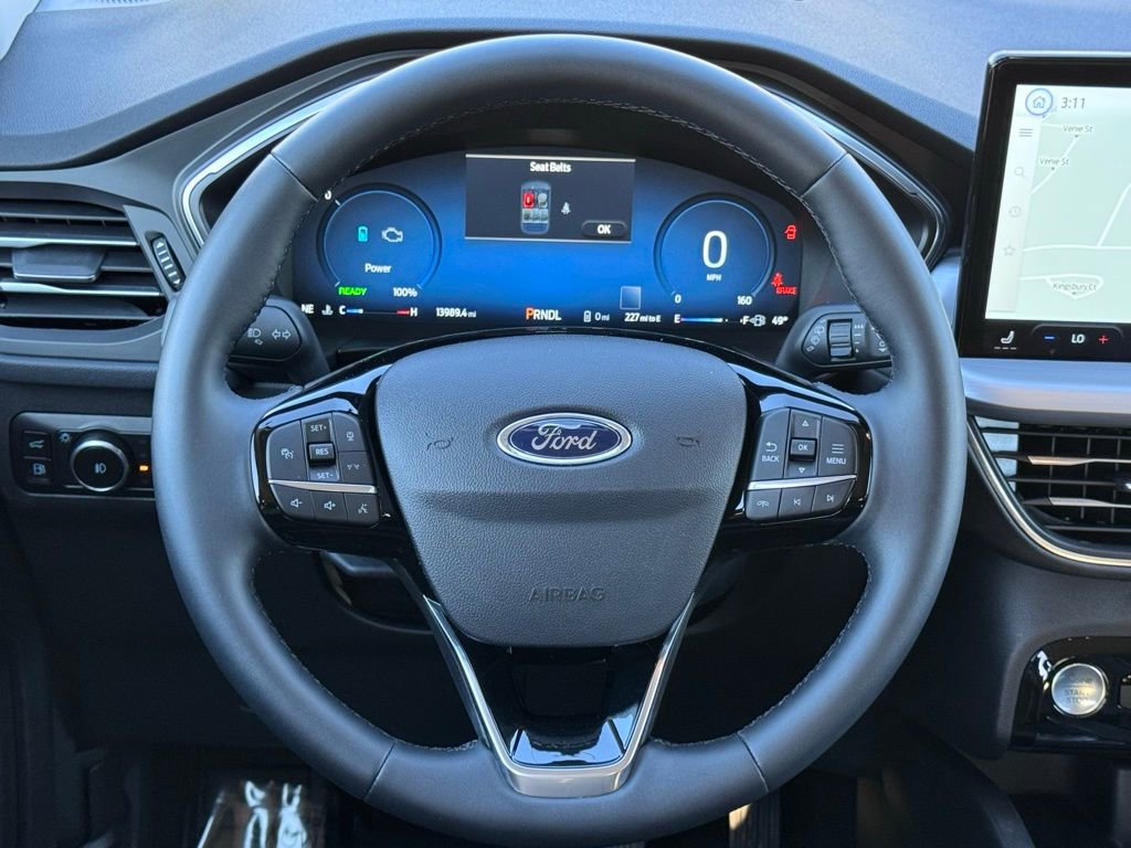 Used 2025 Ford Escape SE w/ PHEV Premium Package FWD image 7