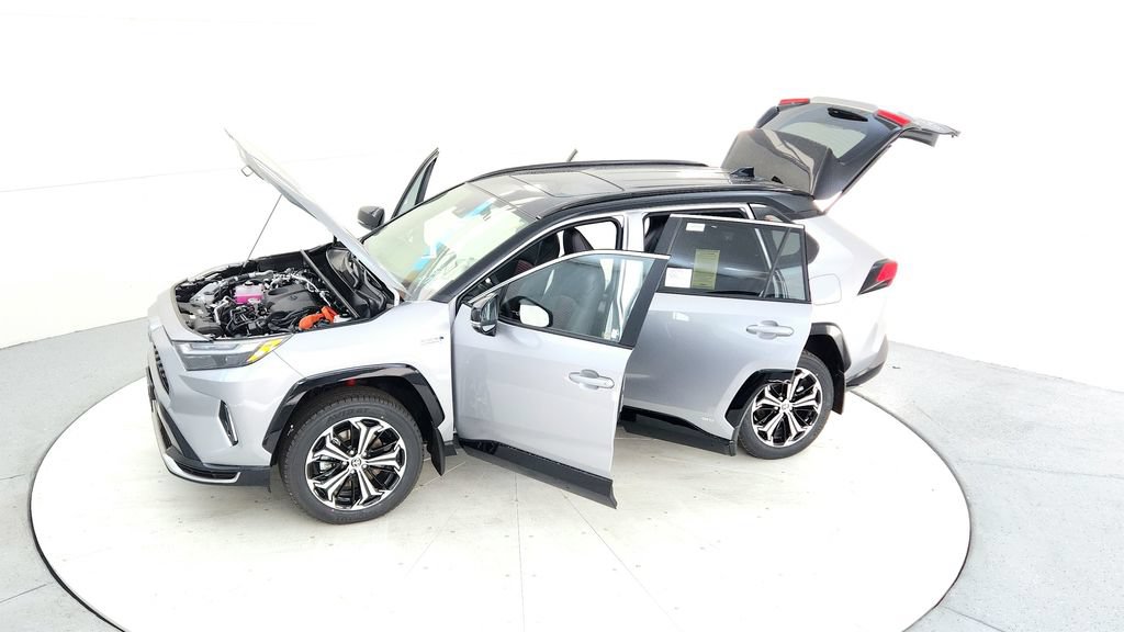 Certified 2024 Toyota RAV4 XSE w/ Weather Package AWD/4WD image 18