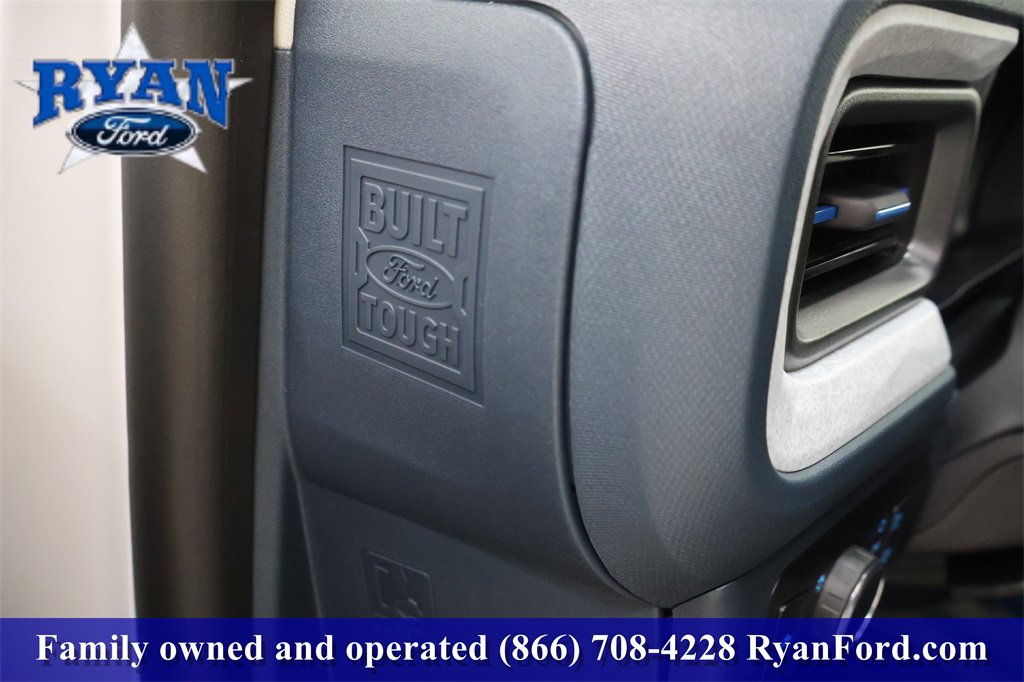 New 2025 Ford Maverick XLT w/ XLT Luxury Package image 29