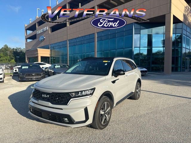 Used 2022 Kia Sorento EX w/ Panoramic Sunroof Package