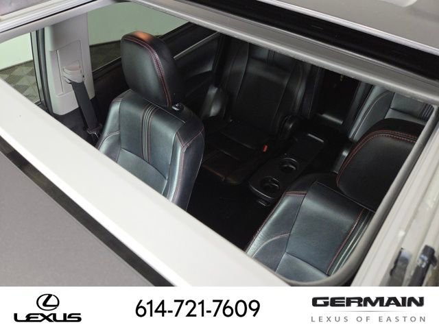 Used 2019 Toyota Highlander SE image 32