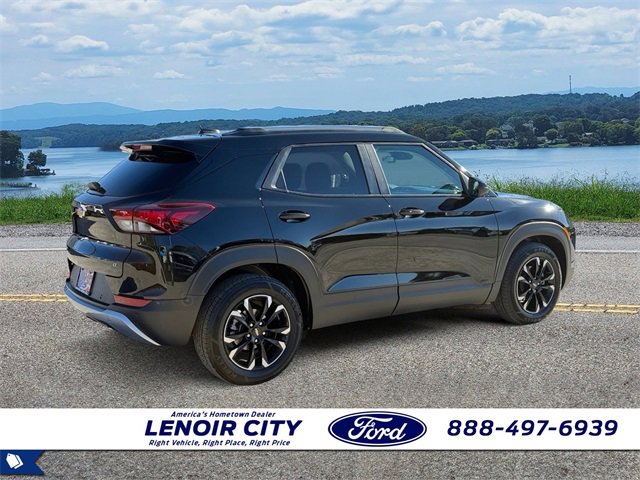 Used 2021 Chevrolet TrailBlazer LT w/ Sun and Liftgate Package image 7