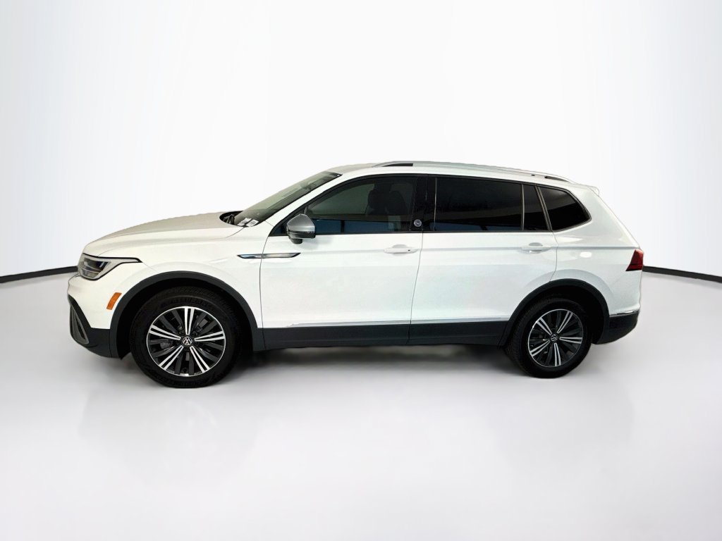 Used 2024 Volkswagen Tiguan Wolfsburg Edition AWD/4WD image 8