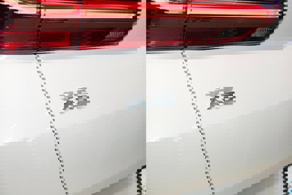 New 2026 BMW X6 M60i image 10