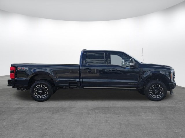 Used 2025 Ford F350 Platinum AWD/4WD image 3