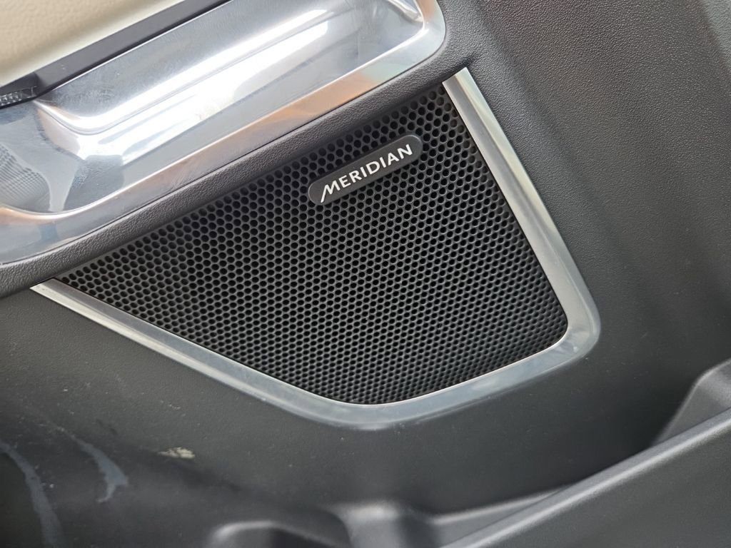 Used 2019 Jaguar E-PACE R-Dynamic SE image 24