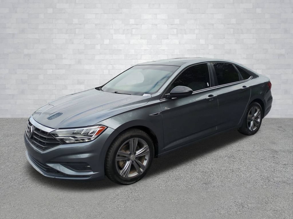 Used 2020 Volkswagen Jetta R-Line w/ R-Line Cold Weather Package FWD image 9