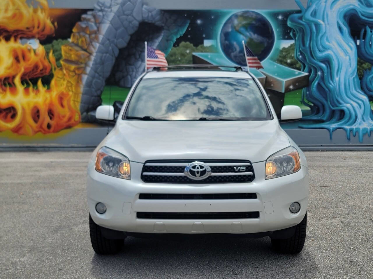 Used 2006 Toyota RAV4 Limited AWD/4WD image 2