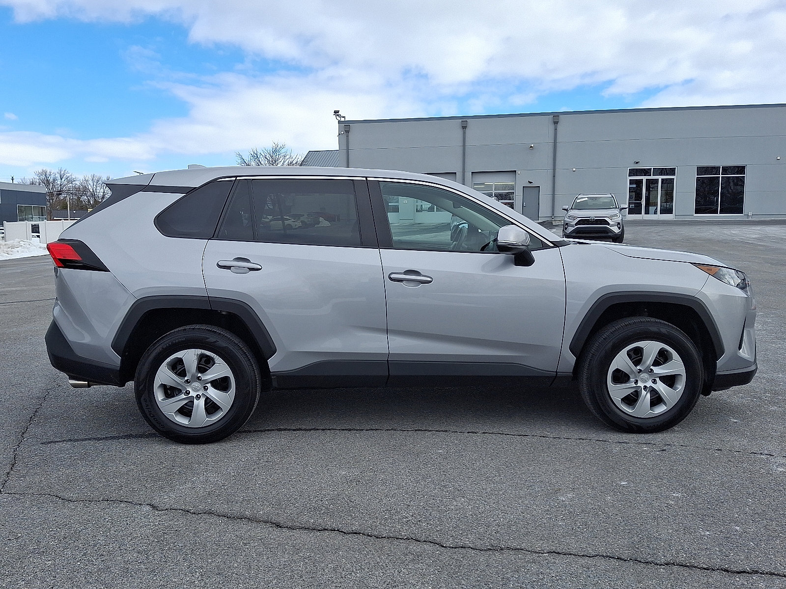Certified 2022 Toyota RAV4 LE image 8