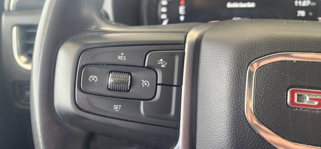 Used 2023 GMC Yukon SLT AWD/4WD image 30