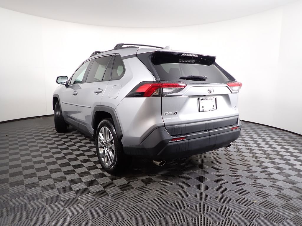 Used 2023 Toyota RAV4 XLE Premium image 13