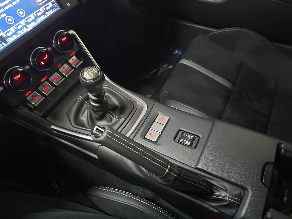 Used 2025 Toyota GR86 Premium w/ Performance Package RWD image 25
