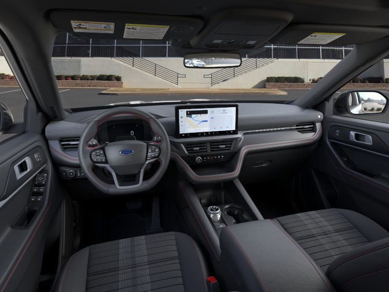 New 2026 Ford Explorer ST-Line w/ ST-Line Street Pack image 9