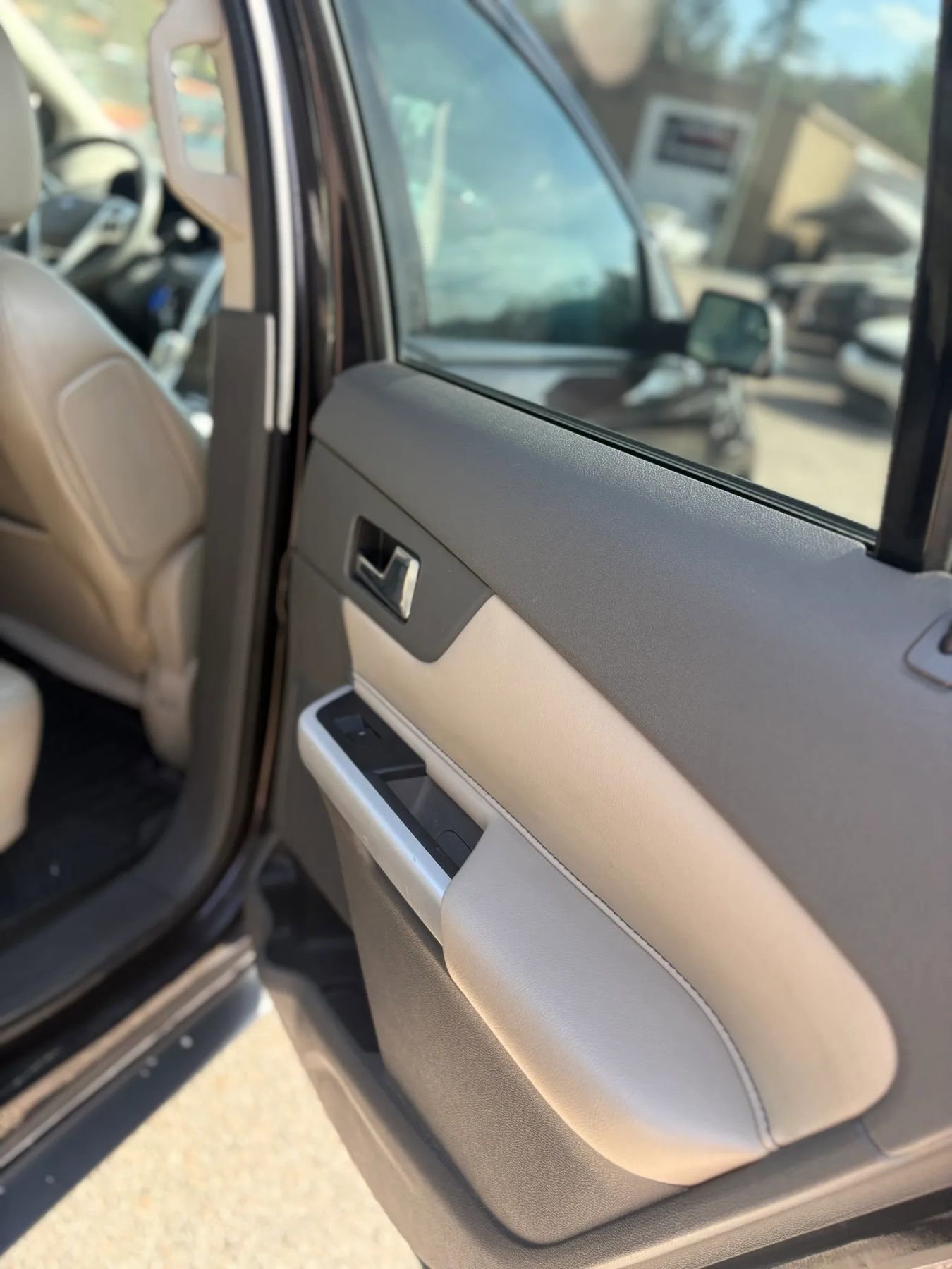 Used 2013 Ford Edge SEL FWD image 28