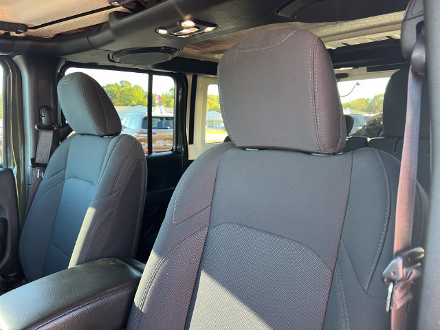 Used 2022 Jeep Wrangler Unlimited Sport AWD/4WD image 12