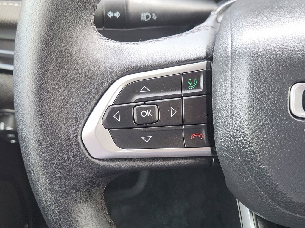 Used 2024 Jeep Compass Latitude w/ Convenience Group image 28