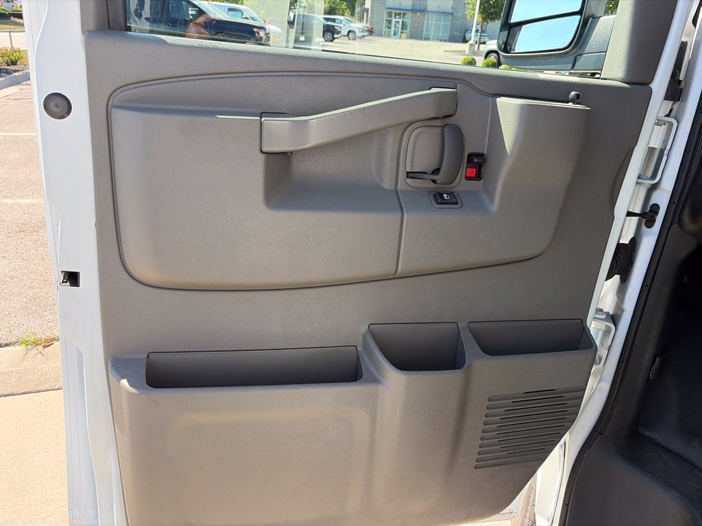 Used 2025 Chevrolet Express 2500 Extended w/ Driver Convenience Package RWD image 30