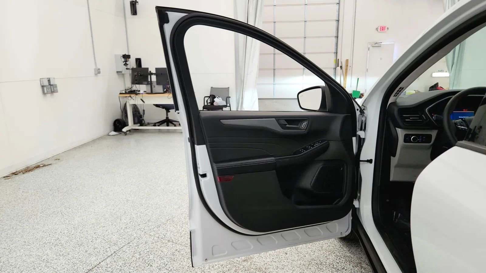 Used 2023 Ford Escape Active image 31