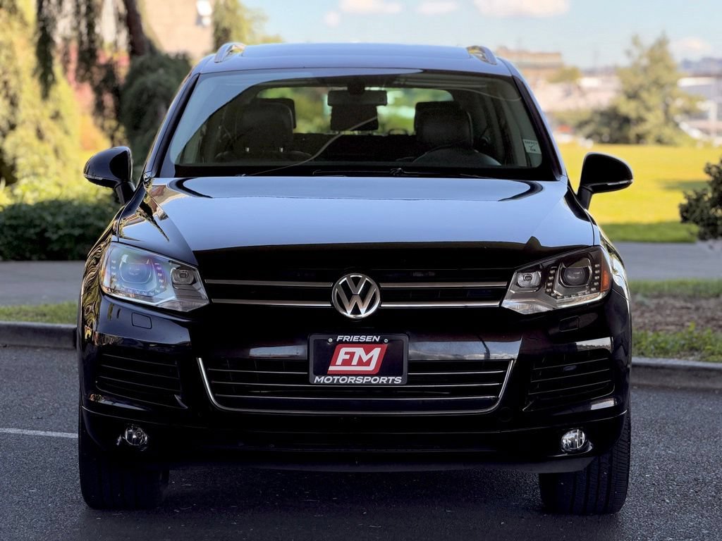 Used 2014 Volkswagen Touareg VR6 AWD/4WD image 3