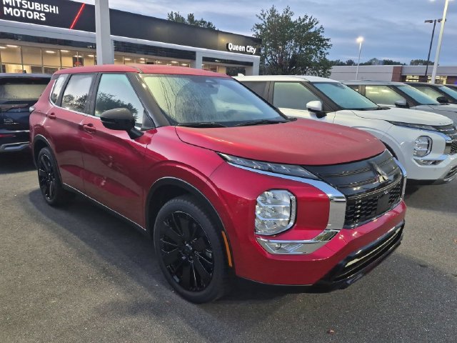 New 2026 Mitsubishi Outlander LE FWD image 2