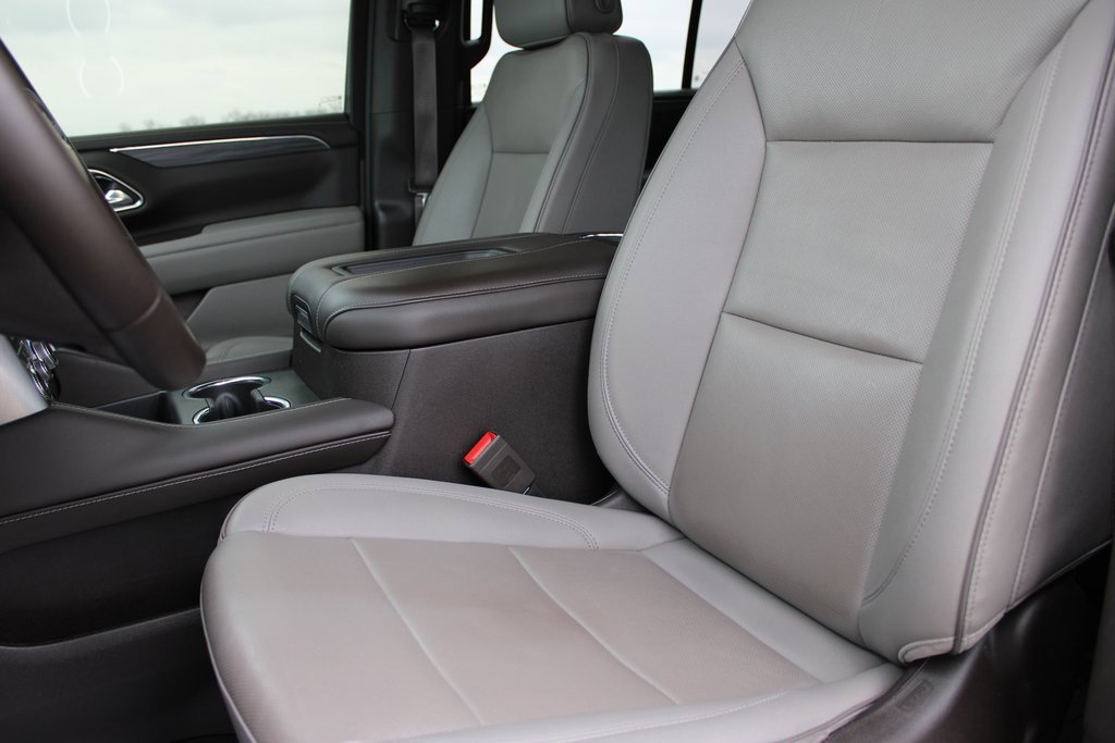 Used 2023 GMC Yukon SLT w/ SLT Luxury Package image 12