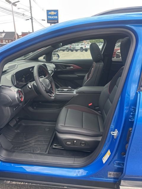 New 2025 Chevrolet Equinox EV RS w/ Convenience Package II FWD image 20