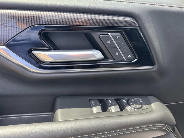 Used 2026 GMC Yukon Elevation w/ Elevation Premium Package RWD image 26