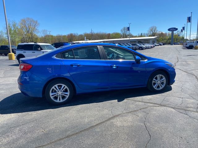 Used 2018 Chevrolet Cruze LT w/ Convenience Package FWD image 11