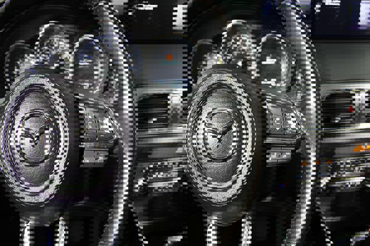 Used 2023 MAZDA CX-9 Touring image 17