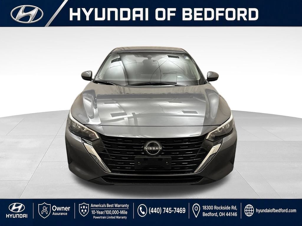 Used 2025 Nissan Sentra SV FWD image 2