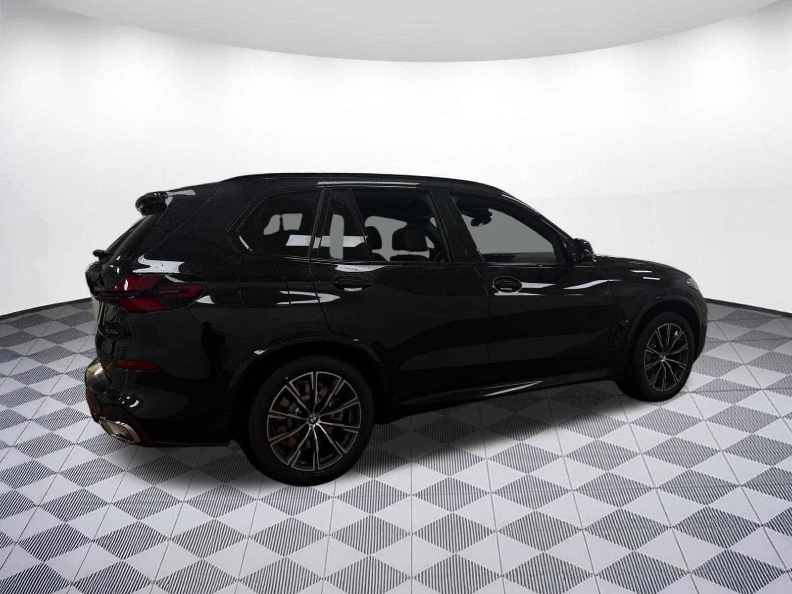 New 2026 BMW X5 xDrive50e w/ M Sport Package image 8