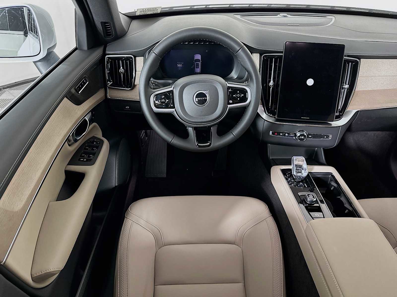 New 2026 Volvo XC90 B6 Plus w/ Protection Package Premier image 21