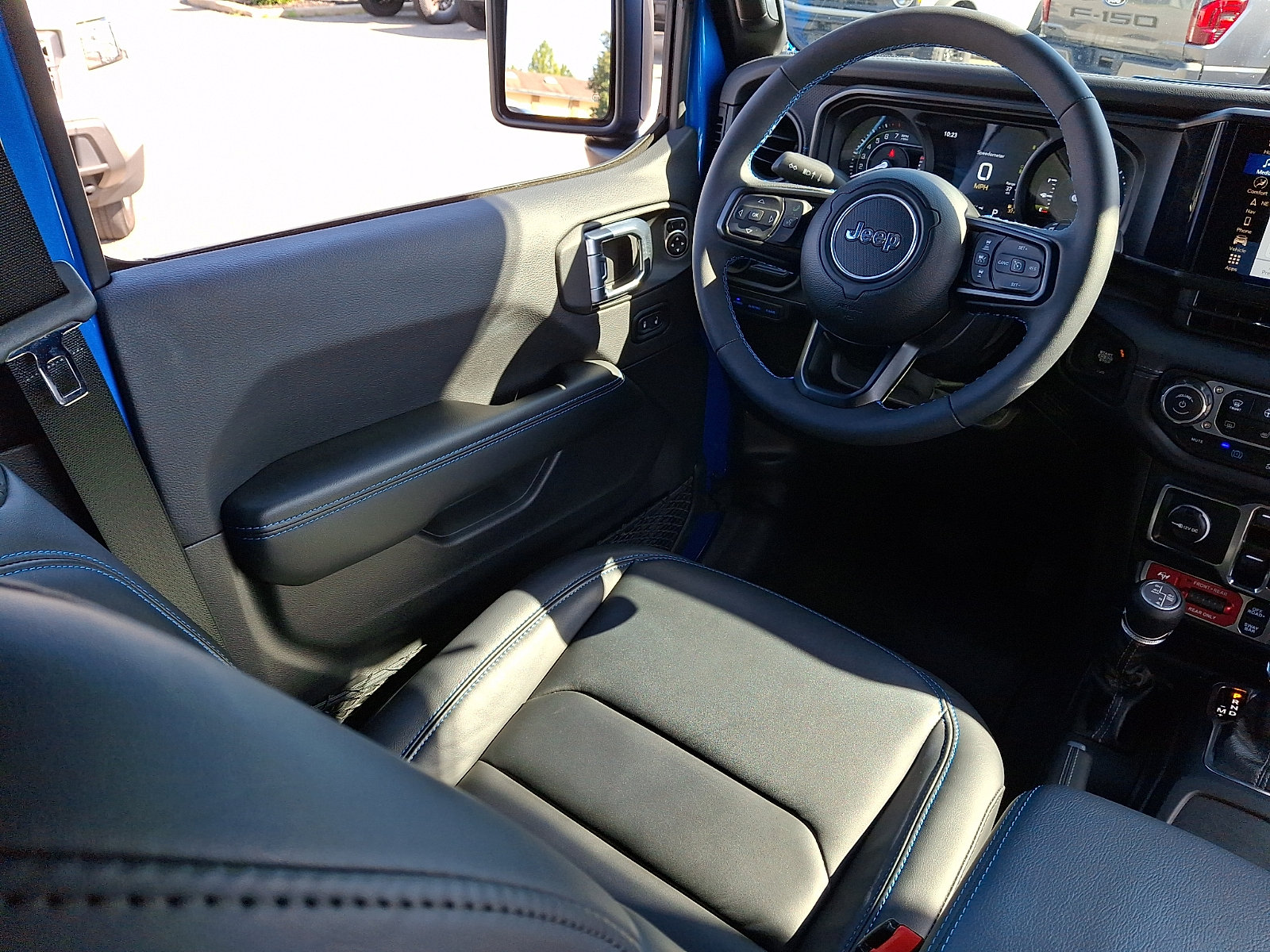 Used 2024 Jeep Wrangler Unlimited Rubicon 4xe AWD/4WD image 14