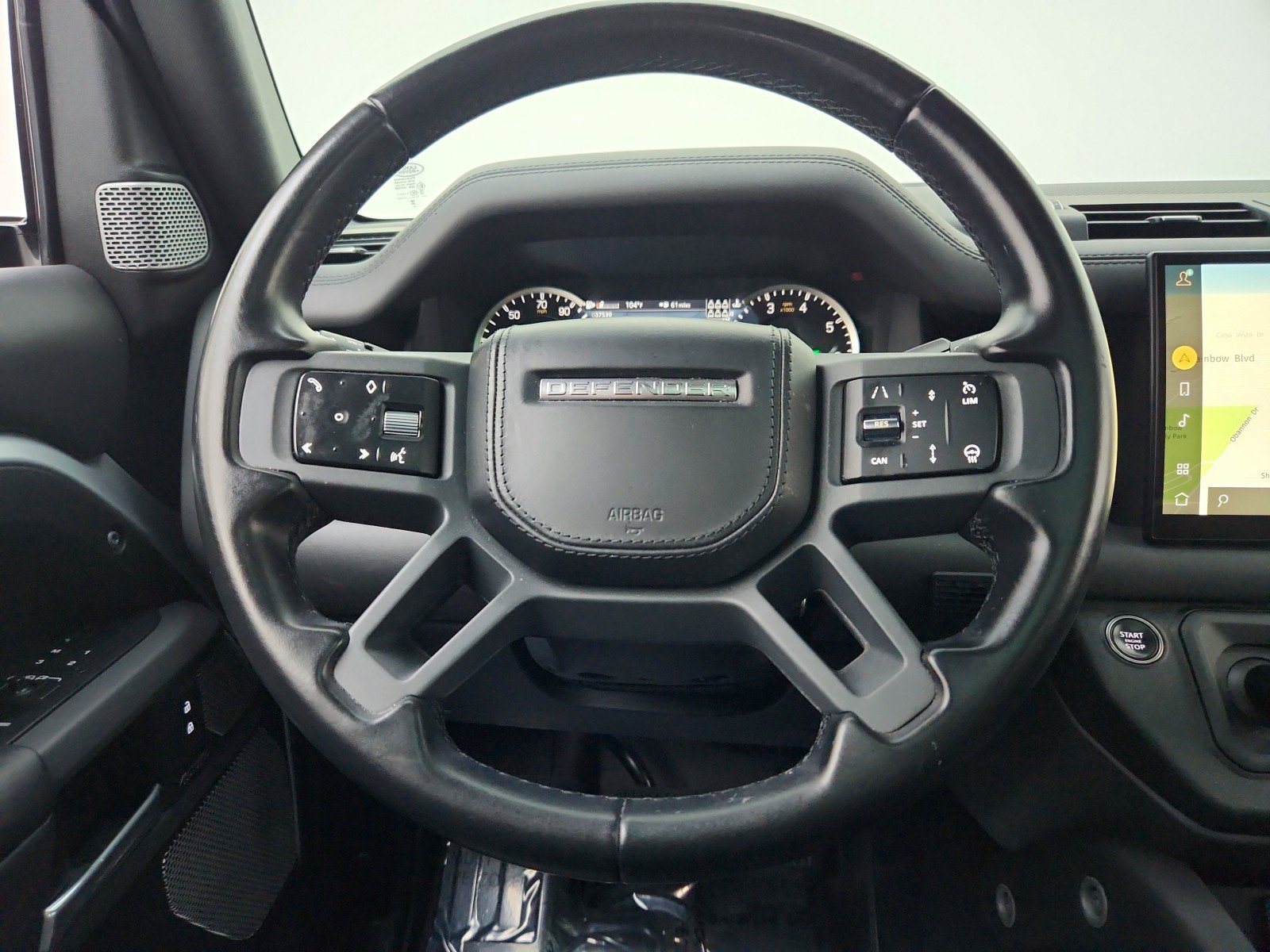Used 2023 Land Rover Defender 130 X-Dynamic SE AWD/4WD image 30