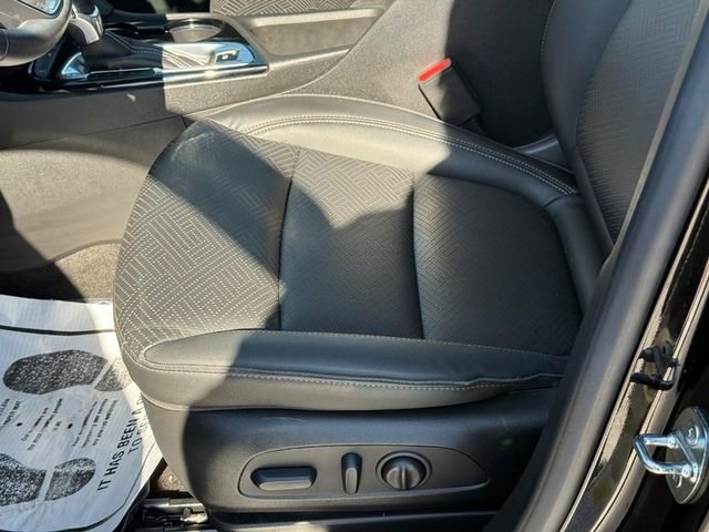 Used 2023 Buick Encore GX Essence w/ Advanced Technology Package FWD image 18