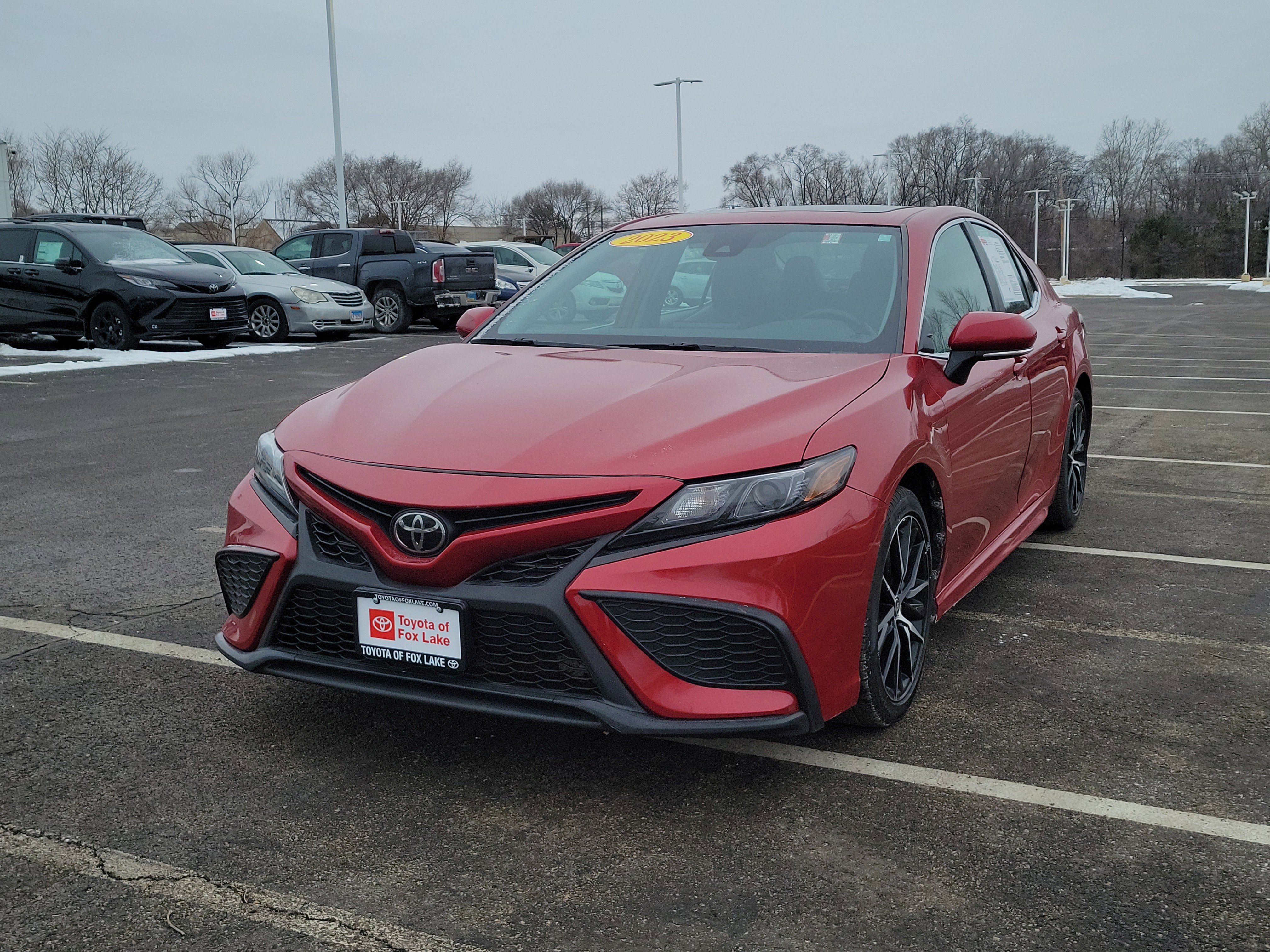 Used 2023 Toyota Camry SE w/ Cold Weather Package image 2