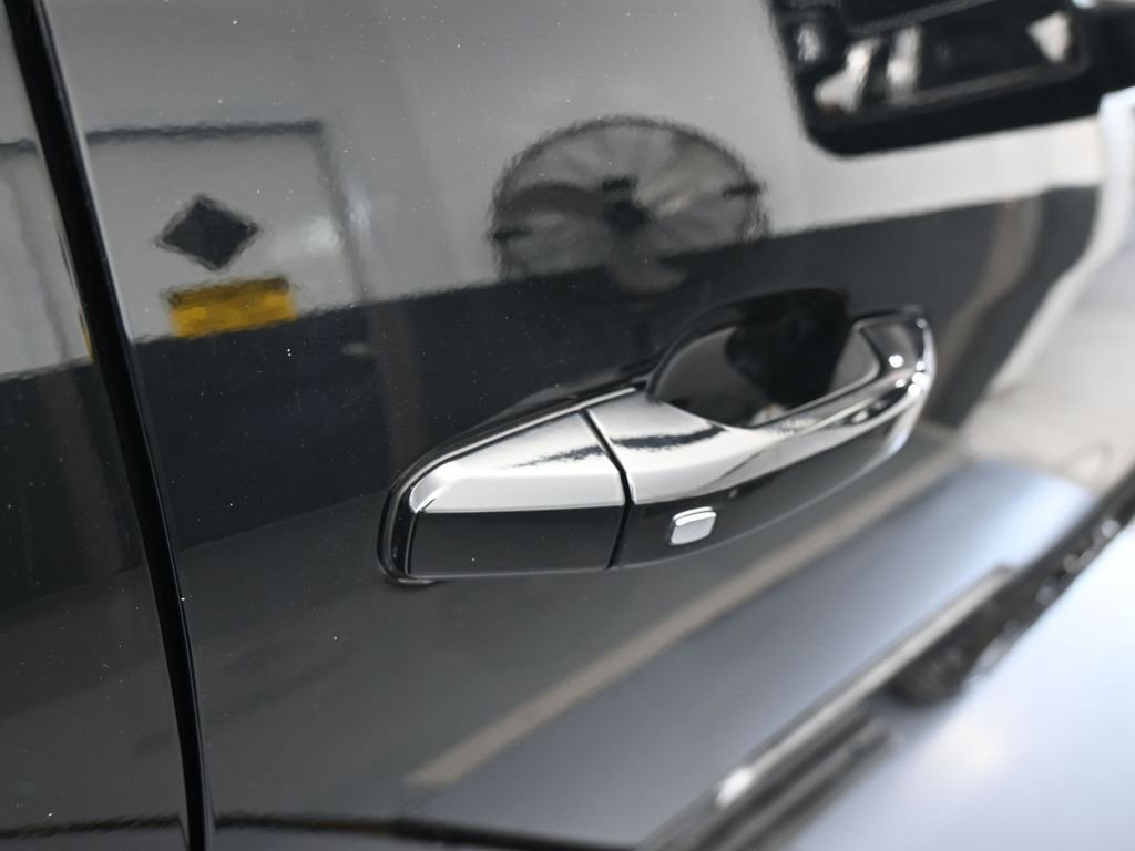 Used 2024 Chevrolet Silverado 2500 High Country w/ Midnight Edition AWD/4WD image 47